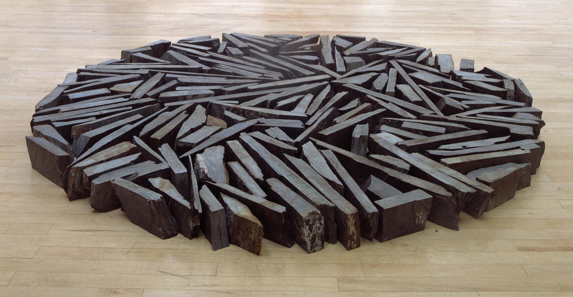 Richard Long Southbank Circle 1991. Presented by Janet Wolfson de Botton 1996. © Richard Long, DACS 2019. Photo © Tate